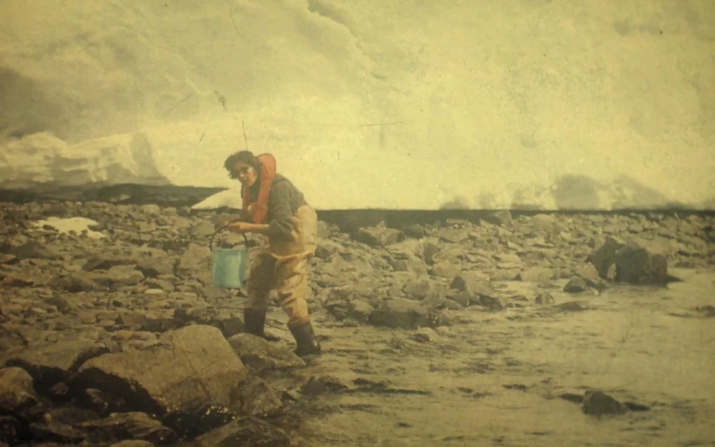 Primeras mujeres científicas argentinas en trabajar en el gran continente blanco