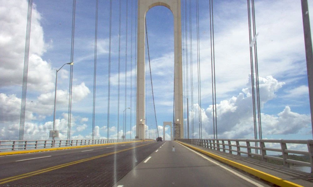 Cruce del Puente de Angostura.