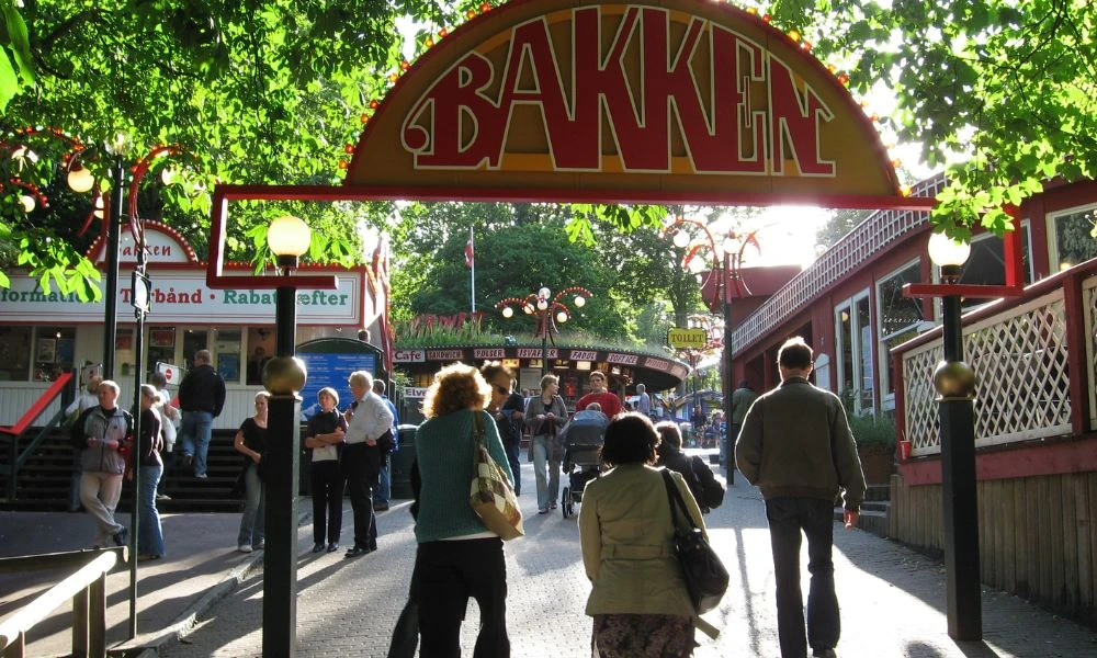 Ingreso a Dyrehavsbakken.