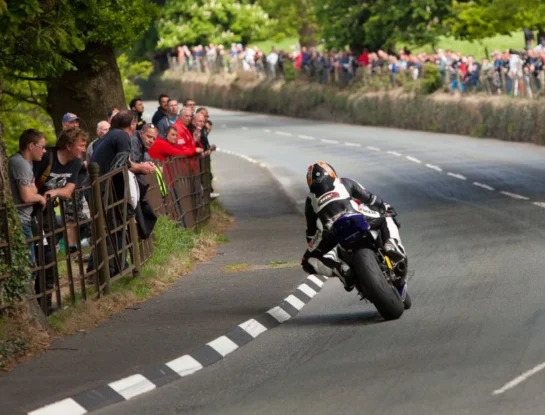 TT Isla de Man, la carrera de motos más peligrosa de la historia