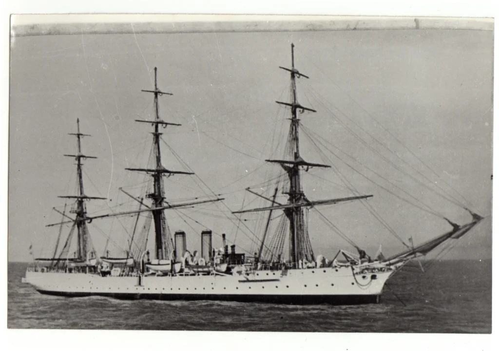 Fragata Sarmiento: a 127 años su histórico primer viaje un 12 de febrero