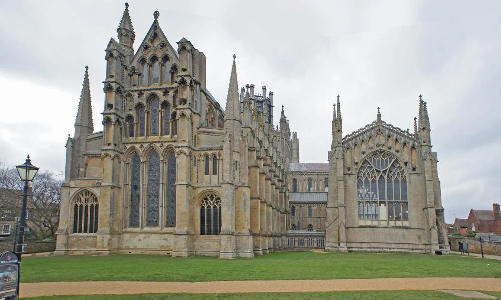 Vistas a la Catedral de Ely.