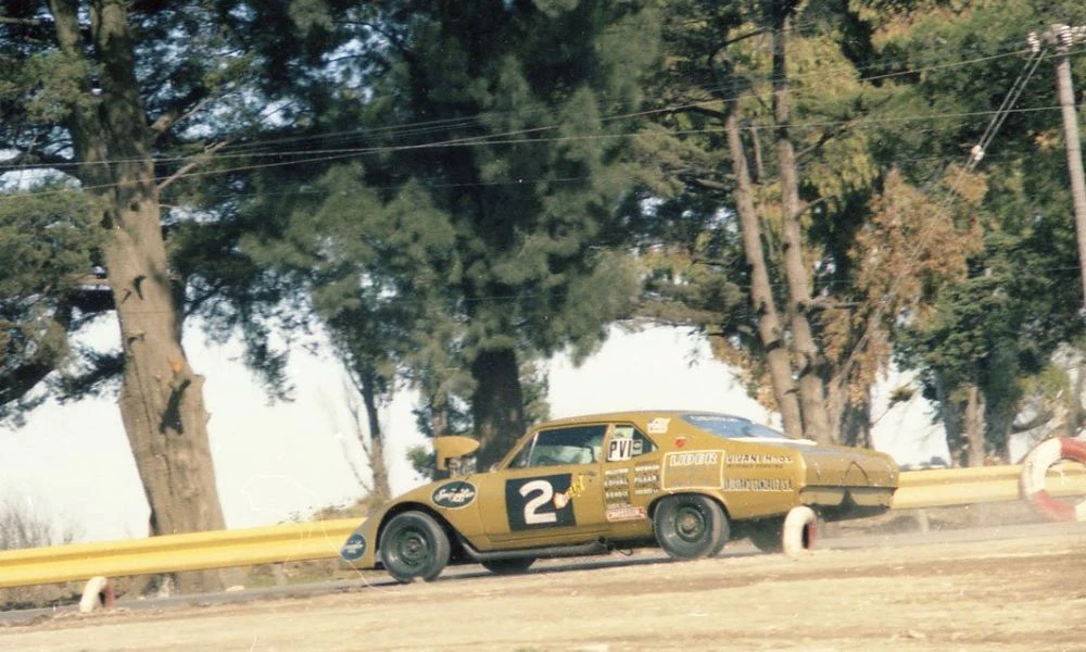 Uno de los autos del piloto argentino.