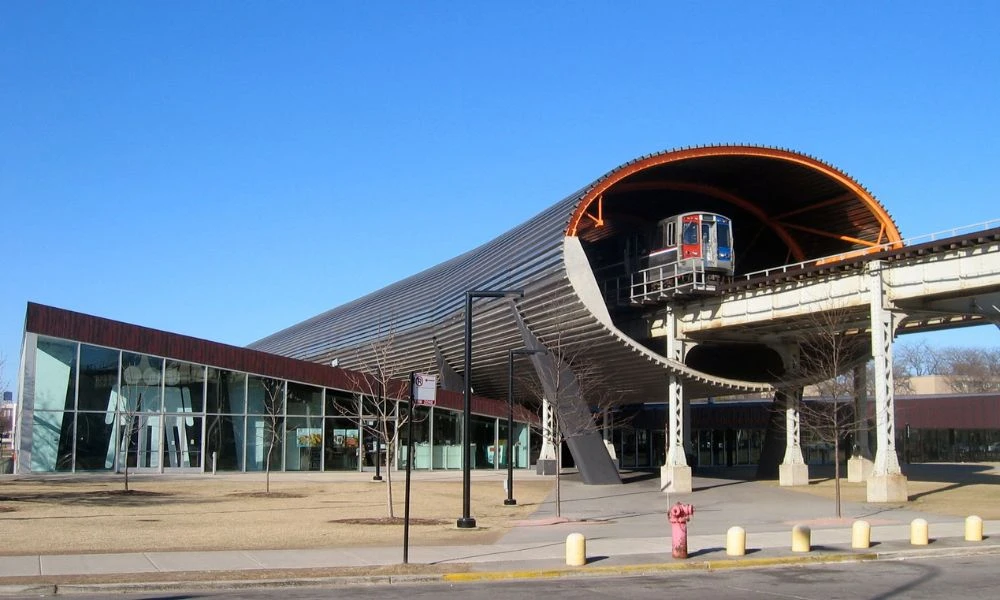 Vistas al metro de la ciudad.