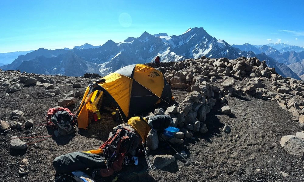 Campamento en la montaña.