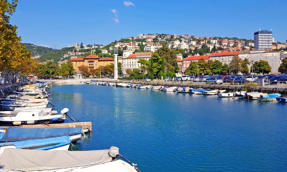 Rijeka: la ciudad europea que fue parte de tres imperios, era el destino final del Titanic y donde se inventó una máquina de guerra