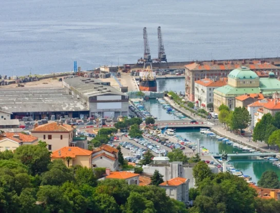 Rijeka: la ciudad europea que fue parte de tres imperios, era el destino final del Titanic y donde se inventó una máquina de guerra