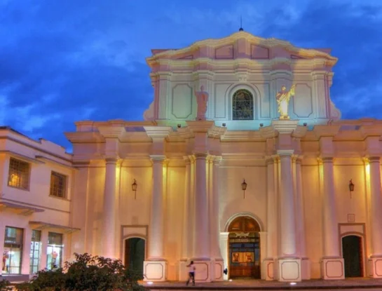 Popayán, la histórica ciudad de Colombia que casi desaparece por un terremoto extremo en 1983