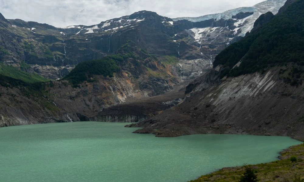 Vistas al Ventisquero Negro.