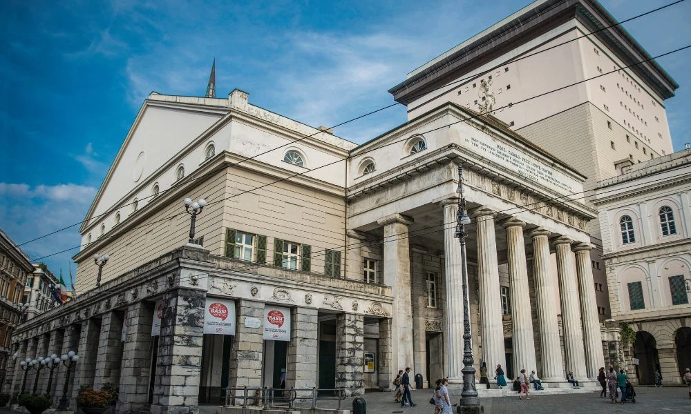Aspecto del Teatro Carlo Felice.