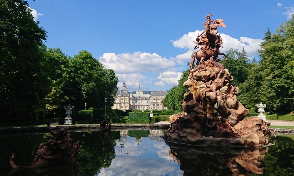 Jardines de la mansión.