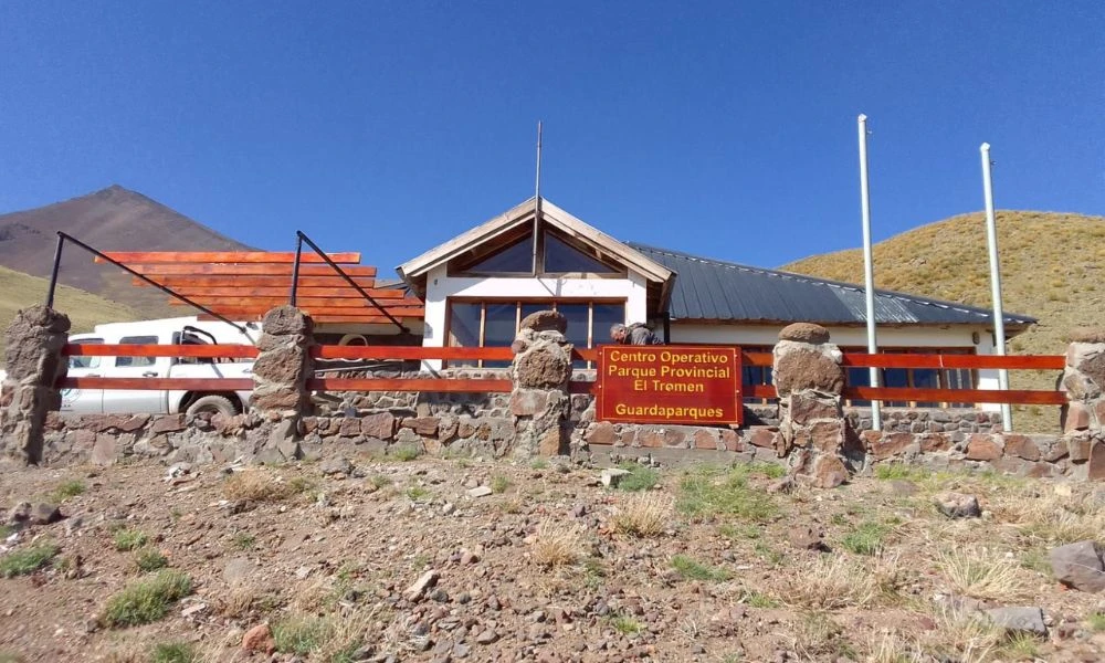 Edificio del Parque Provincial El Tromen.