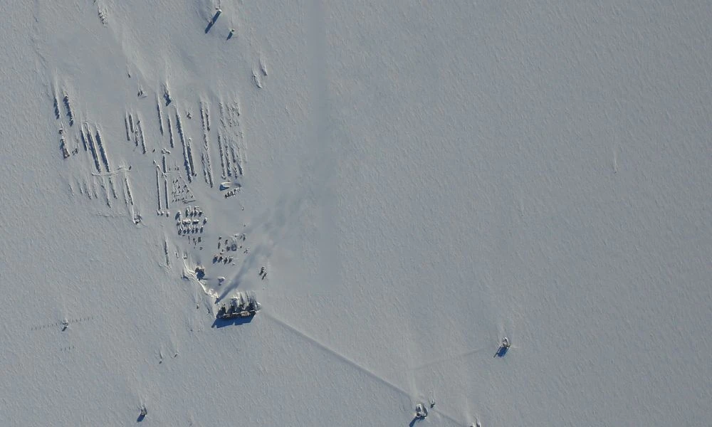 Vista aérea a la Base Amundsen-Scott.