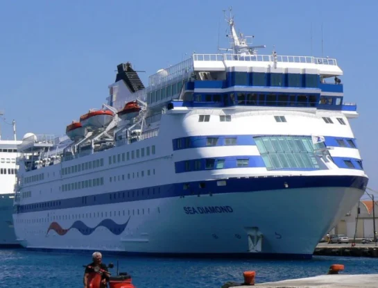 ¿Cómo se accidentó el crucero Sea Diamond y por qué es uno de los naufragios más recordados del siglo XXI?