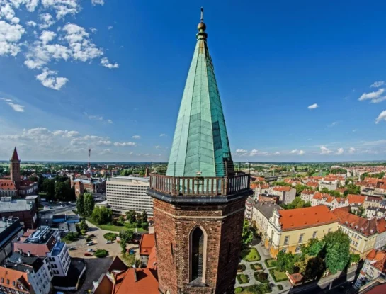 Legnica, la histórica ciudad de Polonia que está repleta de castillos y paseos medievales