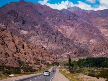 Valle de Uspallata: la puerta de entrada a los paisajes naturales más sorprendentes de Mendoza