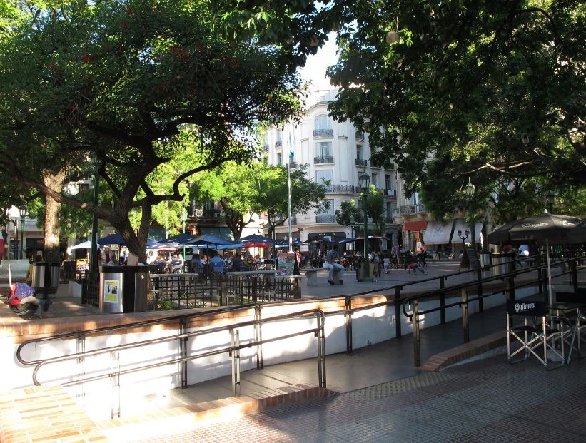 plaza-dorrego