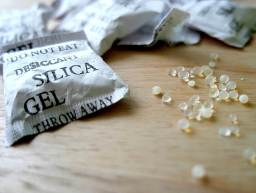 Qué son y para qué sirven las bolsitas de silica gel