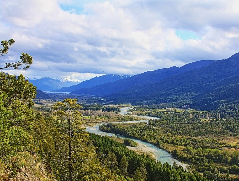 Río Azul de Río Negro: el popular destino turístico de la Patagonia que deslumbra con su color turquesa