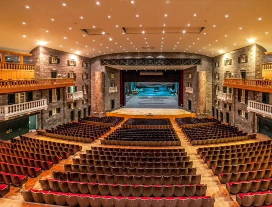 Teatro Carlo Felice: un ícono de Italia que sorprende con su diseño y su historia