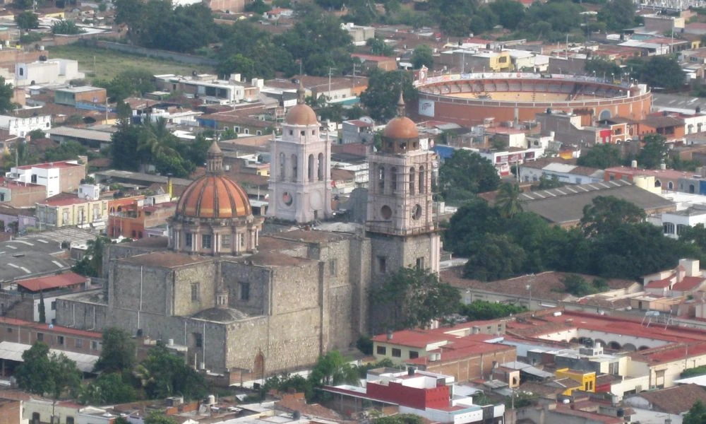 Vistas a la Catedral de Autlán.