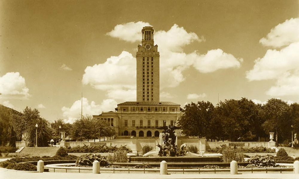 El Main Building en el pasado.