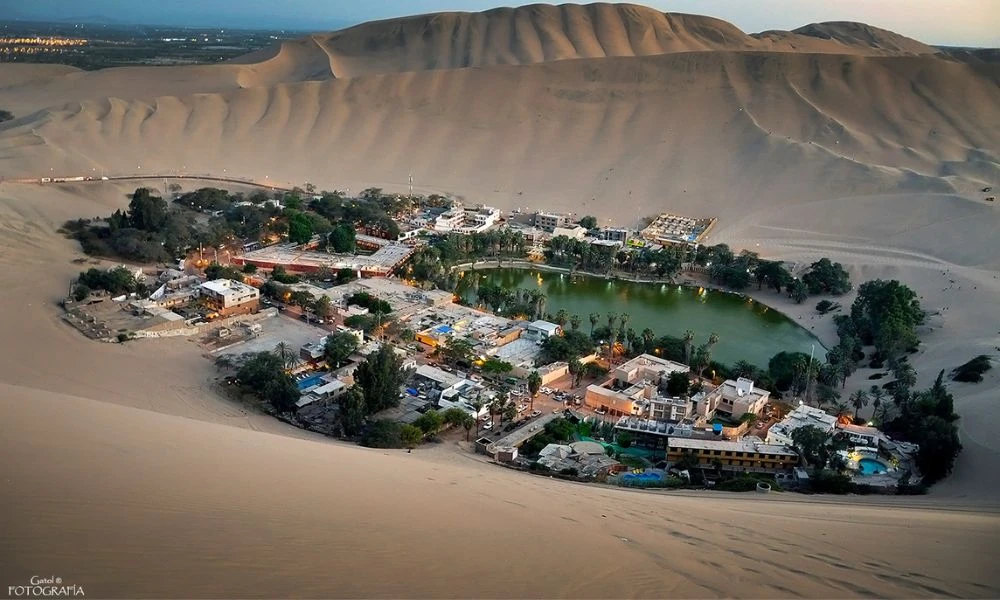 Postal de Huacachina.