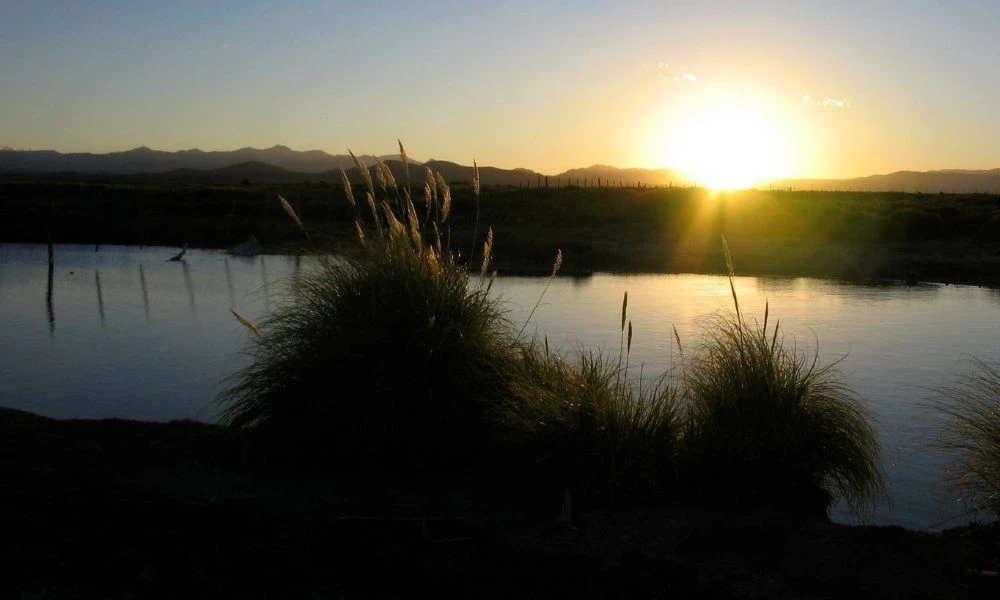 Atardecer en el lugar.
