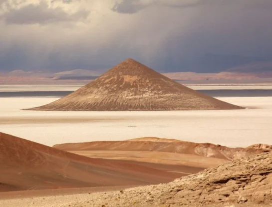 Cono de Arita: ¿en qué parte de Argentina se encuentra esta curiosa montaña?