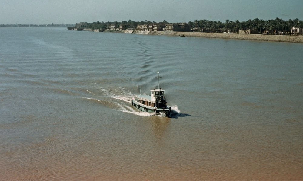 Barco en el lugar.