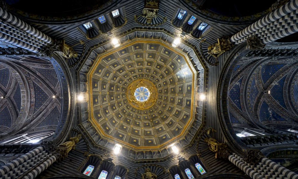 Interior del templo.
