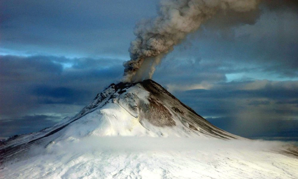 Vistas al volcán Augustine.