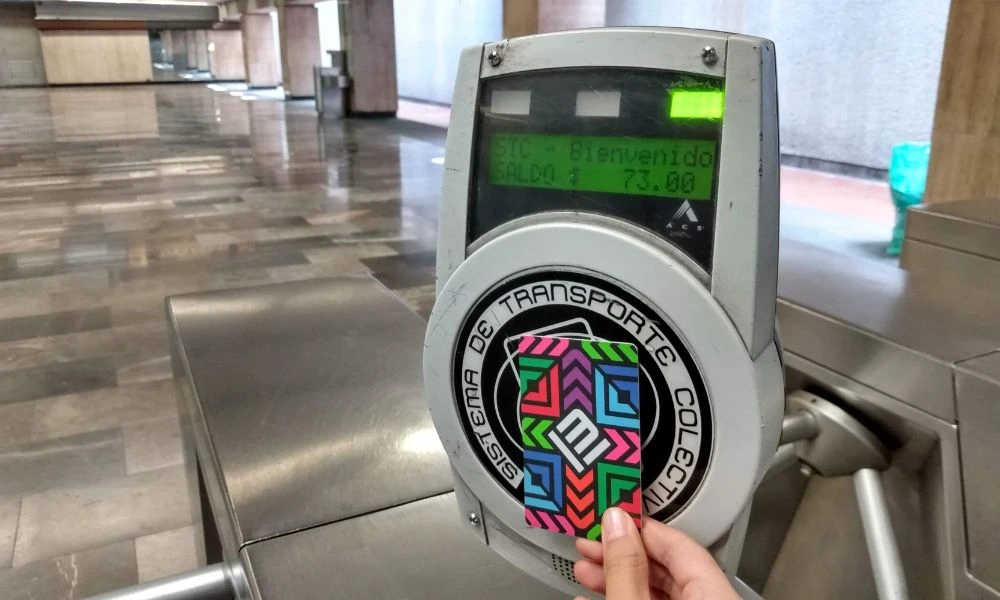 Tarjeta Metro de México.