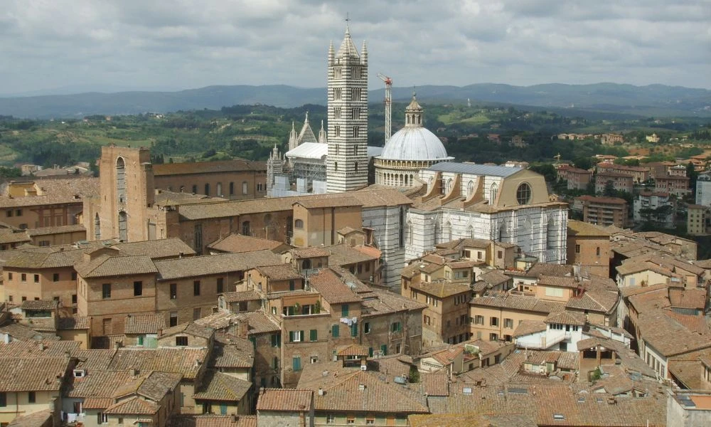 Vistas a la Catedral de Siena.