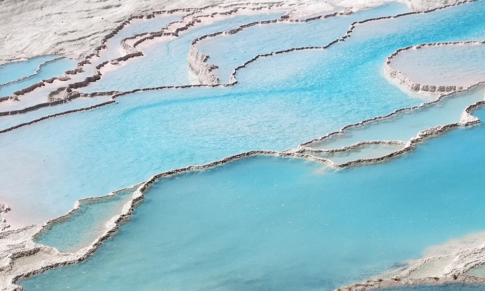 Hierápolis-Pamukkale, las ruinas de Turquía que esconden cascadas petrificadas y monumentos griegos de más de 2.000 años