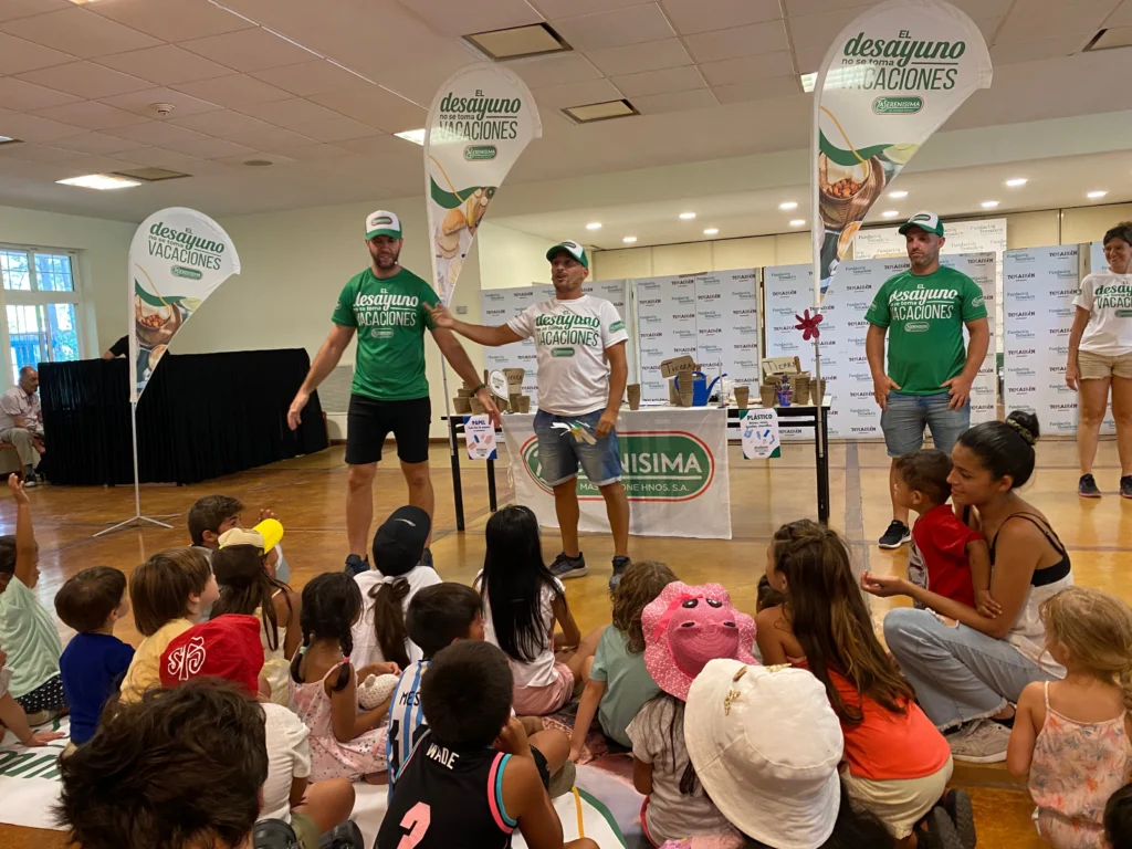 Chicos y grandes participaron de juegos y actividades interactivas para descubrir, de una manera divertida, la importancia de empezar el día con un desayuno completo.