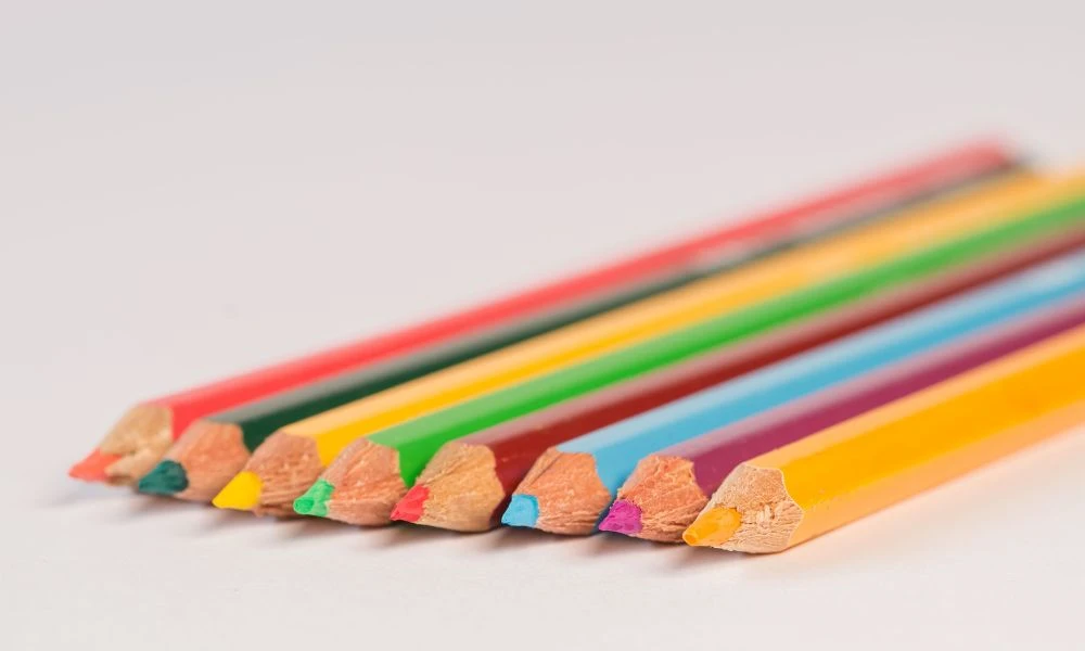 Los lápices de colores.