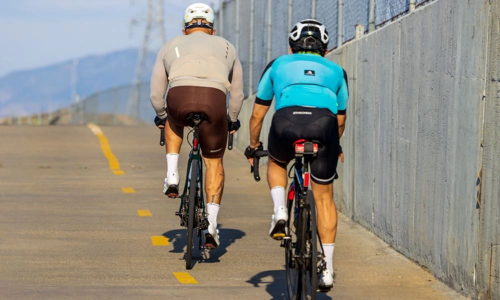 Dos bicicletas.