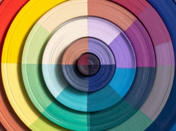 ¿Qué son los colores terciarios y cómo se forman?