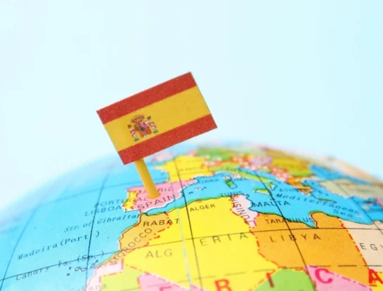 ¿Cuántos idiomas se hablan en España además del castellano?