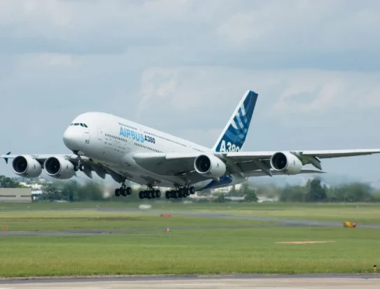 ¿Qué es un avión de fuselaje ancho?