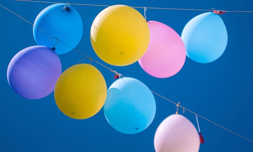 Globo colgado.