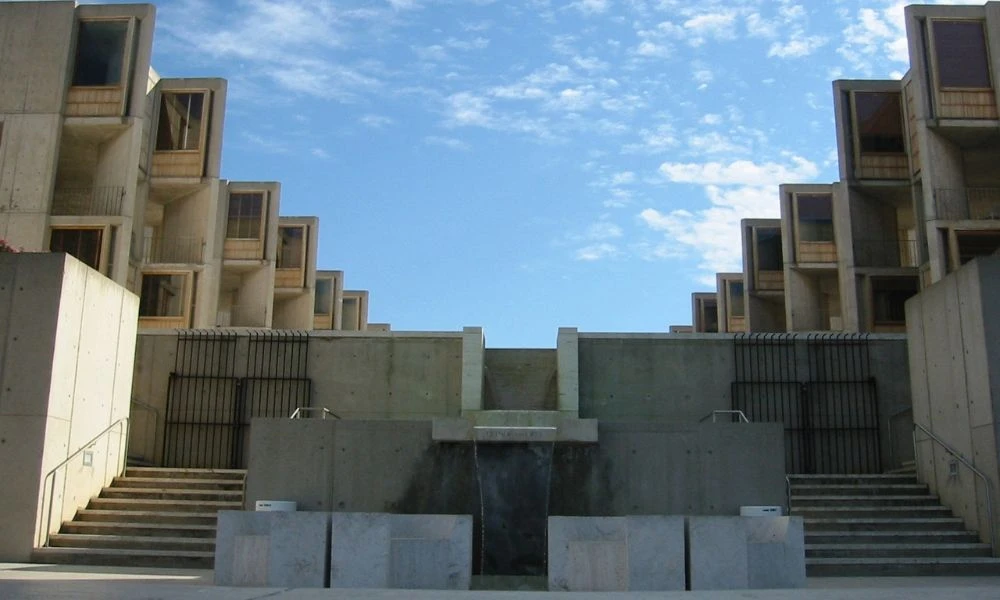 Entrada de hormigón.