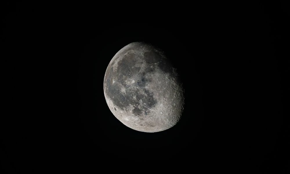 Luna.