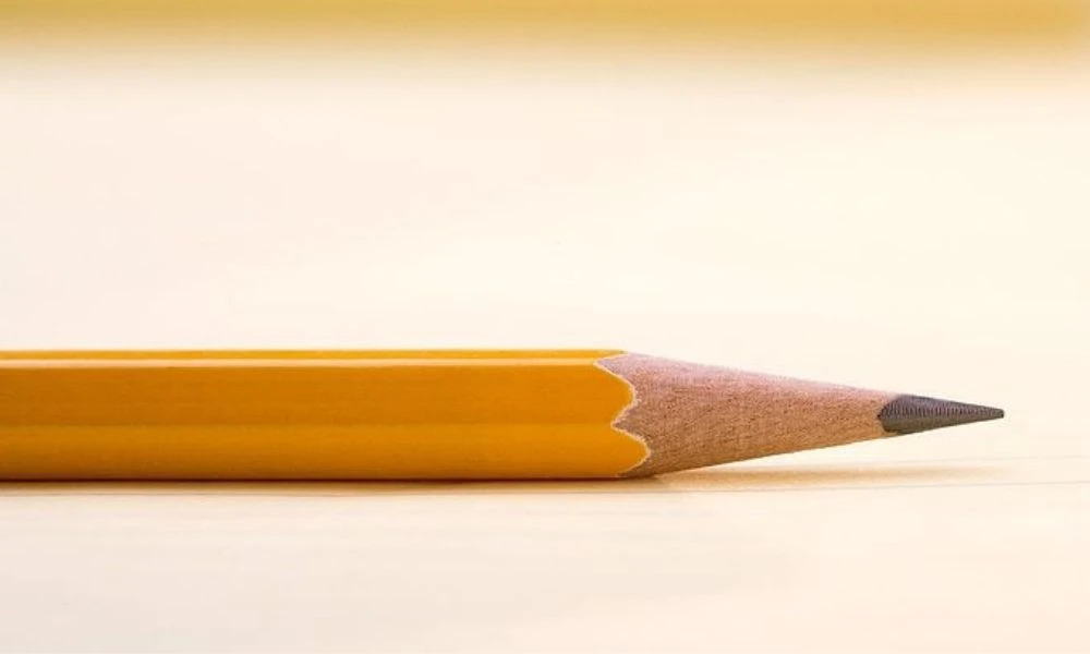Lápiz amarillo.
