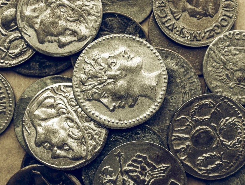 Enterró un tesoro y no lo recuperó: así son las 934 monedas romanas que se encontraron en Alemania