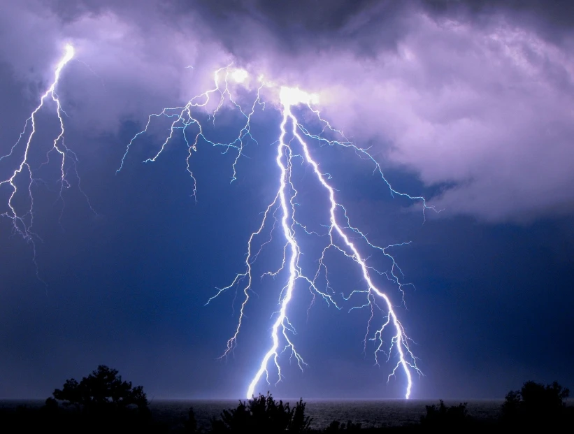 ¿Por qué la luz viaja más rápido que el sonido?