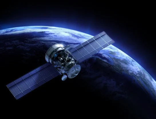 ¿Cómo puede un satélite saber si una planta está haciendo fotosíntesis desde 820 kilómetros de altura?