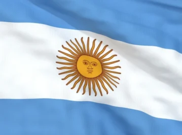 ¿Por qué el sol de la bandera argentina tiene cara?
