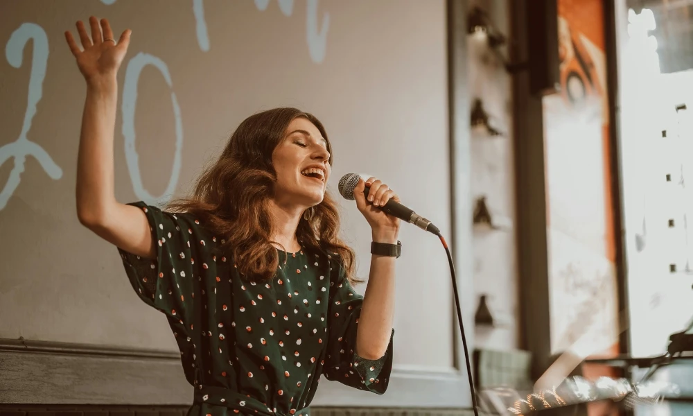 ¿Cómo funcionan las cuerdas vocales?